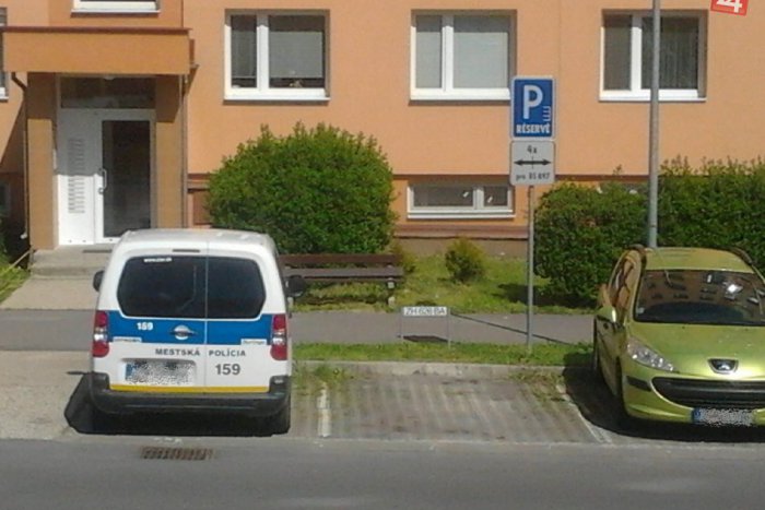 Ilustračný obrázok k článku TAKTO nafotil čitateľ mestských policajtov pri parkovaní: Čo na to náčelník?