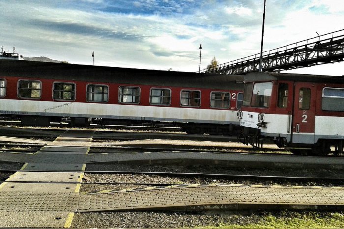 Ilustračný obrázok k článku Výluka na trati medzi Zvolenom a Bystricou. Cestujúcich čakajú obmedzenia