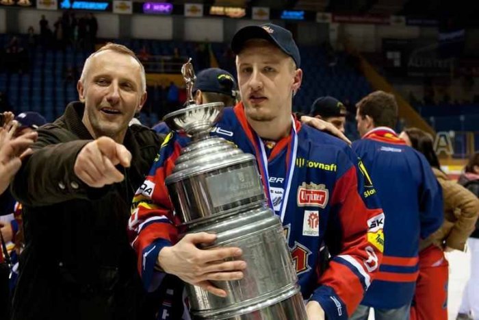 Ilustračný obrázok k článku Ďalší z úspešných hokejistov! Radovan Puliš (22) takto hodnotí svoju sezónu s majstrovským titulom!