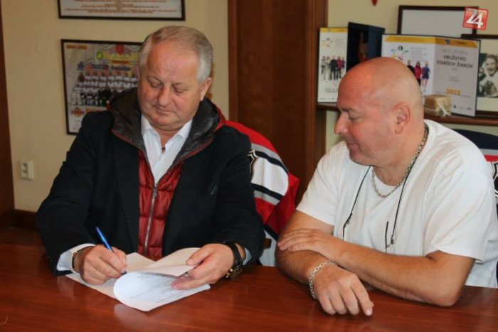 Ilustračný obrázok k článku Zvolenskí hokejisti majú nového kormidelníka: HKM povedie skúsený tréner Július Šupler!