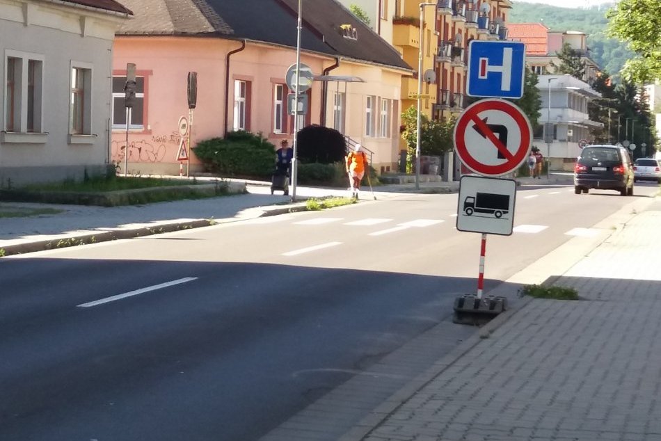 Ilustračný obrázok k článku Pozor na zmenu dopravného značenia: Na tejto ulici vo Zvolene rátajte s obmedzeniami
